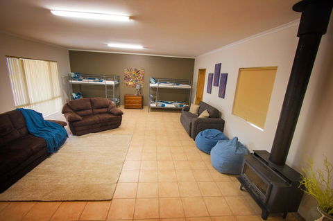 Limestone Ridge - Hotel WA 12