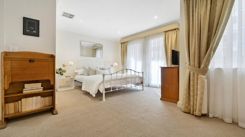 GOUGER 265 - Hotel WA 12