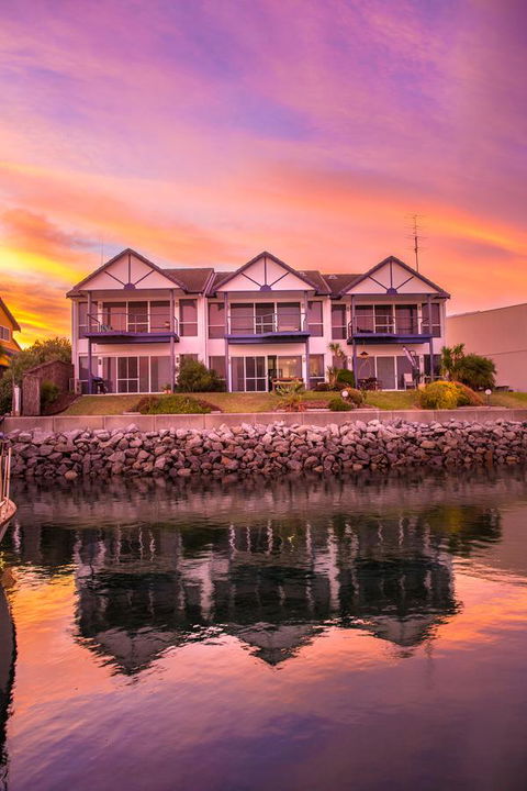 Marina Reflections - Hotel WA 10