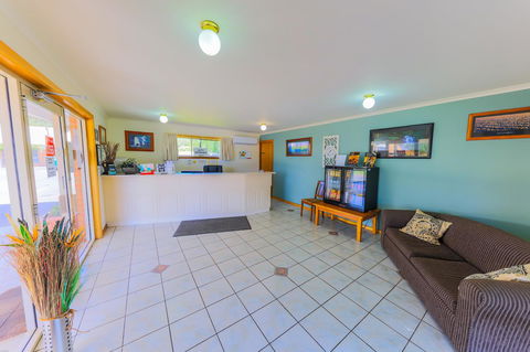 Country Roads Motor Inn Naracoorte - Hotel WA 14