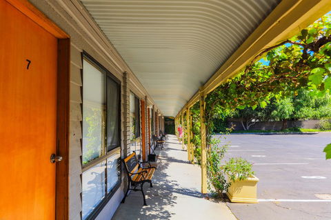Country Roads Motor Inn Naracoorte - Hotel WA 27