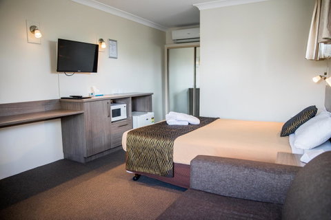Lilac City Motor Inn & Steakhouse - Hotel WA 9