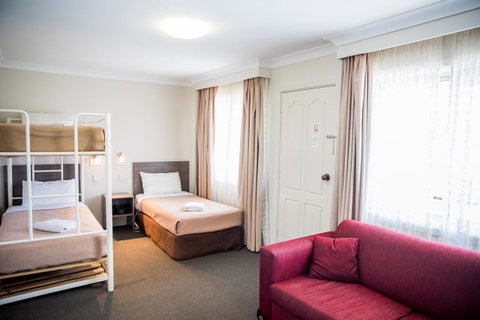 Lilac City Motor Inn & Steakhouse - Hotel WA 15