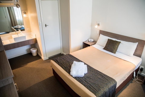 Lilac City Motor Inn & Steakhouse - Hotel WA 29