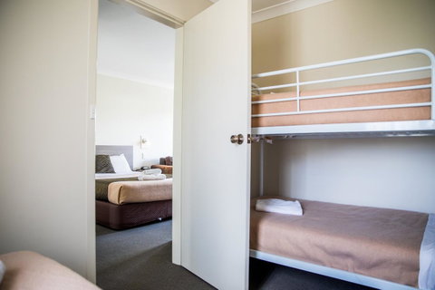 Lilac City Motor Inn & Steakhouse - Hotel WA 20