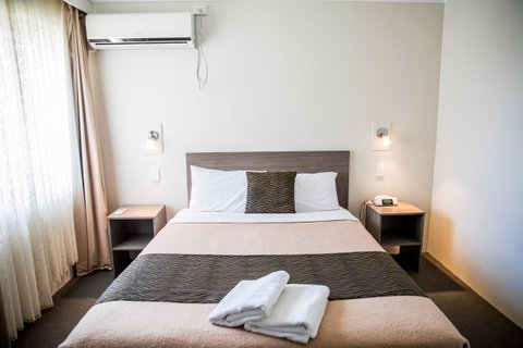 Lilac City Motor Inn & Steakhouse - Hotel WA 10