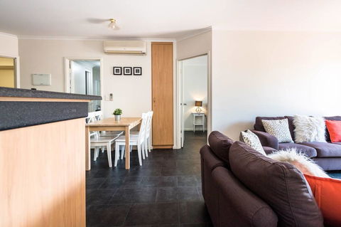 Executive 3 Bedroom Apartment + Internet + Parking - Hotel WA 19
