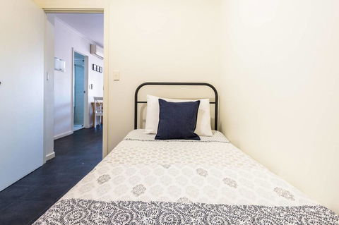 Executive 3 Bedroom Apartment + Internet + Parking - Hotel WA 34