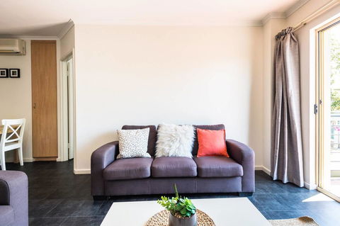 Executive 3 Bedroom Apartment + Internet + Parking - Hotel WA 20