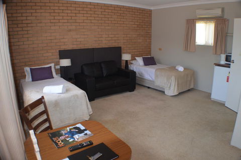 Deer Park Motor Inn Armidale - Hotel WA 11
