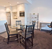 Luxury City Apt with Pool Gym Spa Netflix - Hotel WA