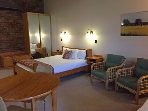 Coonawarra Place Motor Inn - Hotel WA 27