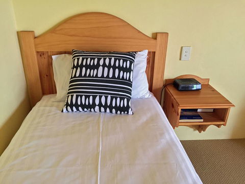 Coonawarra Place Motor Inn - Hotel WA 43