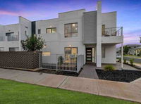 Book Findon Accommodation Vacations Hotel WA Hotel WA