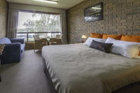 Book Mannum Accommodation Vacations Hotel WA Hotel WA