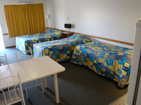 Dunsborough Central Motel - Hotel WA 35