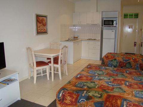 Dunsborough Central Motel - Hotel WA 10