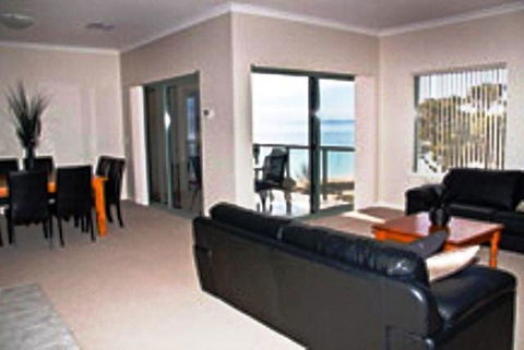 Boardwalk By The Beach - Hotel WA 7