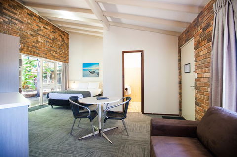 Leisure Inn Hotel Rockingham - Hotel WA 27