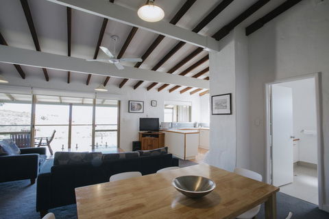 Canal Rocks Beachfront Apartments - Hotel WA 16