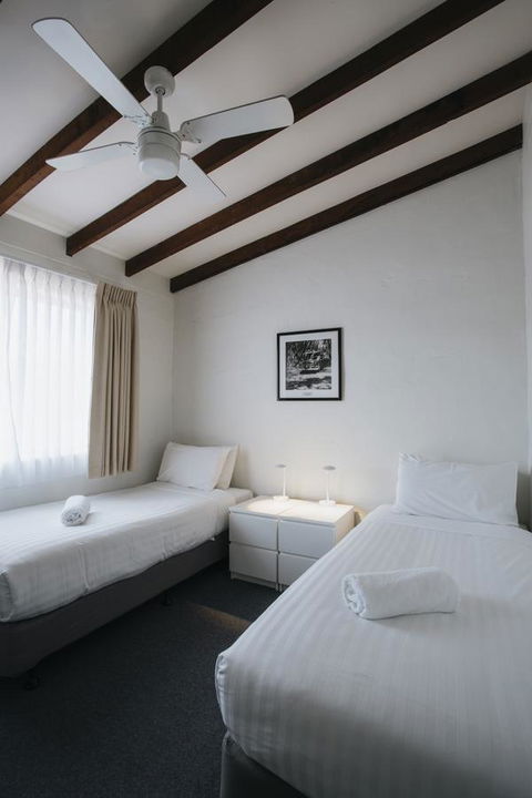 Canal Rocks Beachfront Apartments - Hotel WA 12