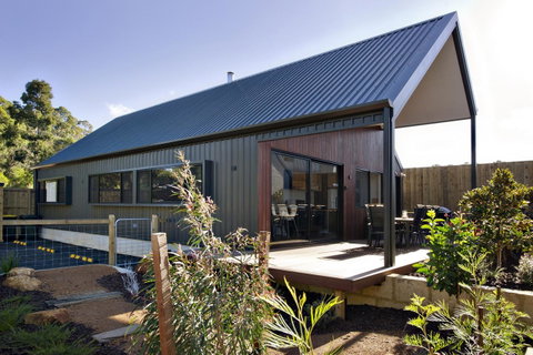Margaret River Bungalow-1-street - Pet Friendly - Hotel WA 1
