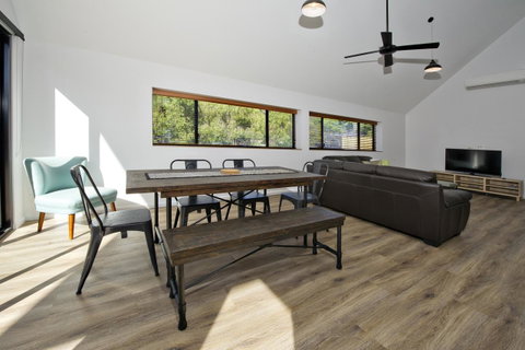 Margaret River Bungalow-1-street - Pet Friendly - Hotel WA 9