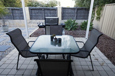FortyTwo - Oceanside Retreat Busselton - Hotel WA 5