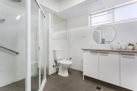 Laman Lodge, Unit 2, 15 Laman Street - Hotel WA 11