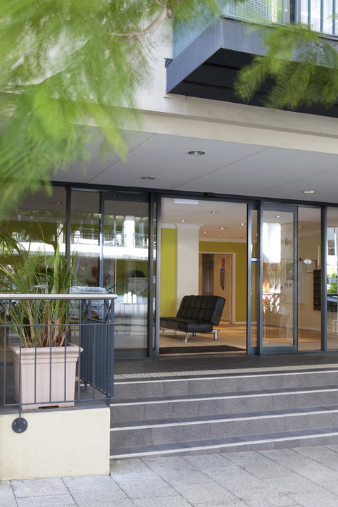 Mont Clare Boutique Apartments - Hotel WA 8