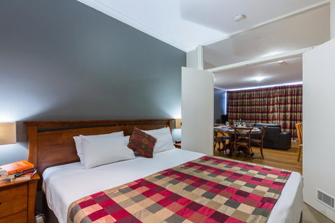 Mont Clare Boutique Apartments - Hotel WA 5