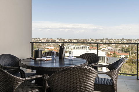 Ramada By Wyndham VetroBlu Scarborough Beach - Hotel WA 9