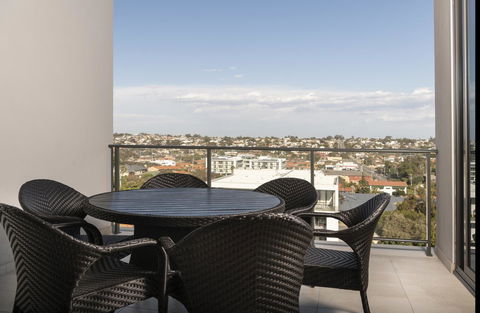 Ramada By Wyndham VetroBlu Scarborough Beach - Hotel WA 8