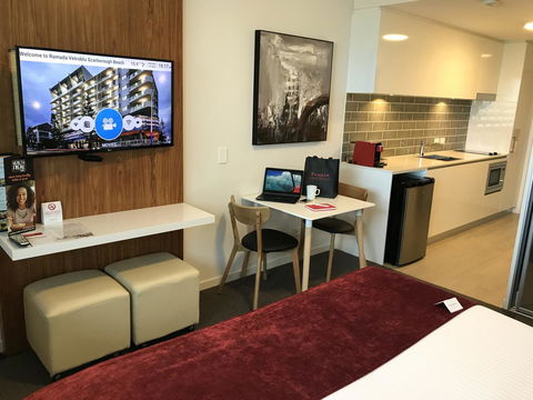 Ramada By Wyndham VetroBlu Scarborough Beach - Hotel WA 2
