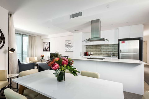 Ramada By Wyndham VetroBlu Scarborough Beach - Hotel WA 36