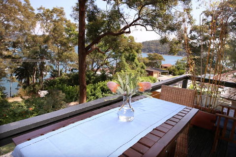 Refuge Cove On Pittwater - Hotel WA 4