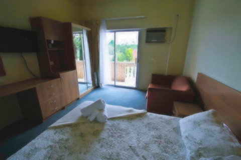 Rest Easy Motel - Hotel WA 16