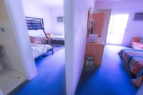 Rest Easy Motel - Hotel WA 14