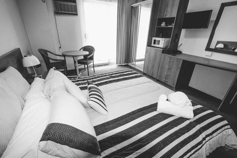 Rest Easy Motel - Hotel WA 18