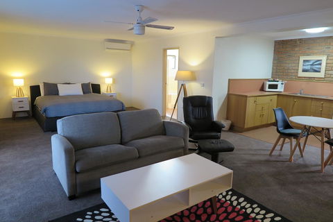 Summerhill Motor Inn - Hotel WA 38