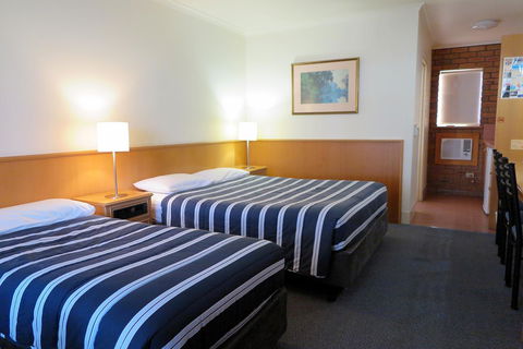 Summerhill Motor Inn - Hotel WA 15
