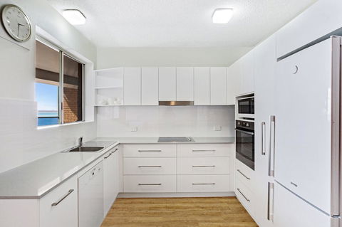 Victoria Parade, Kiah, Unit 10, 53 - Hotel WA 5