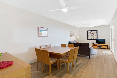 Victoria Parade, Kiah, Unit 10, 53 - Hotel WA 6