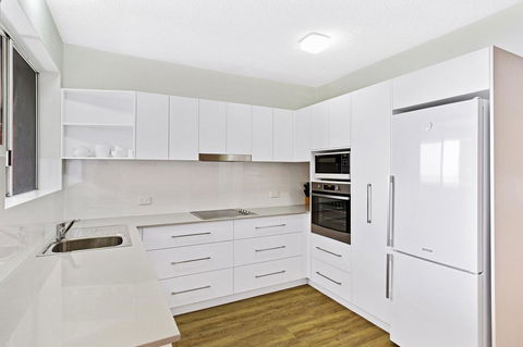 Victoria Parade, Kiah, Unit 10, 53 - Hotel WA 4
