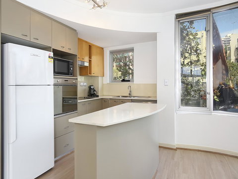 Lower Bridge And Sails - Executive 2BR Darlinghurst Apartment With Balcony And Rooftop Views - Hotel WA 3