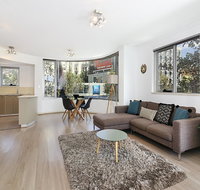 Lower Bridge and Sails - Executive 2BR Darlinghurst Apartment with Balcony and Rooftop Views - Hotel WA