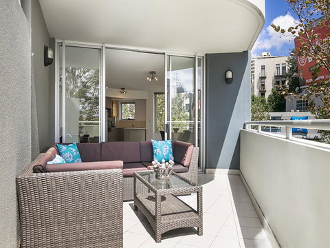 Lower Bridge And Sails - Executive 2BR Darlinghurst Apartment With Balcony And Rooftop Views - Hotel WA 5