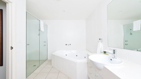 Pacific Blue, Salamander Bay - Hotel WA 16