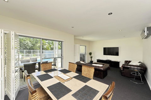 Pacific Blue, Salamander Bay - Hotel WA 44