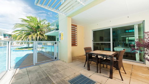 Pacific Blue, Salamander Bay - Hotel WA 5
